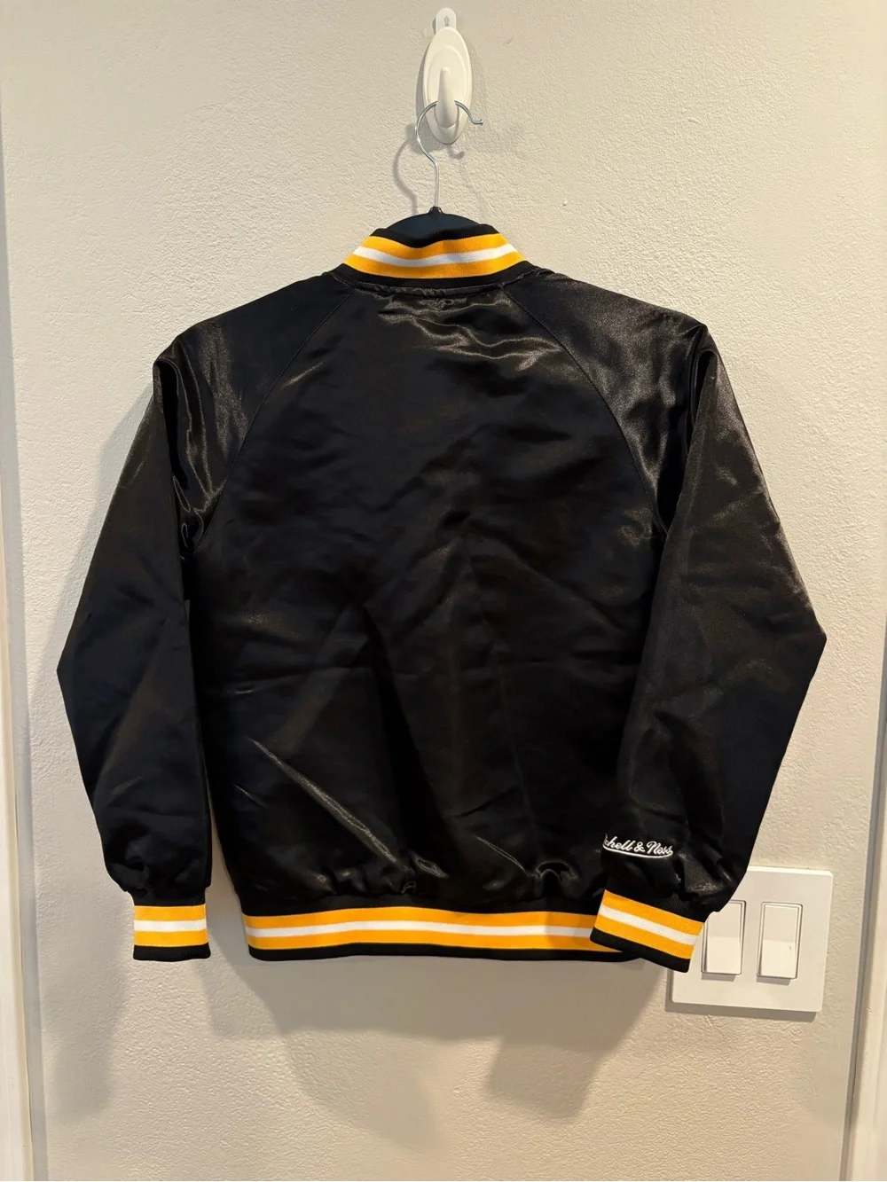 Mitchell & Ness brand new